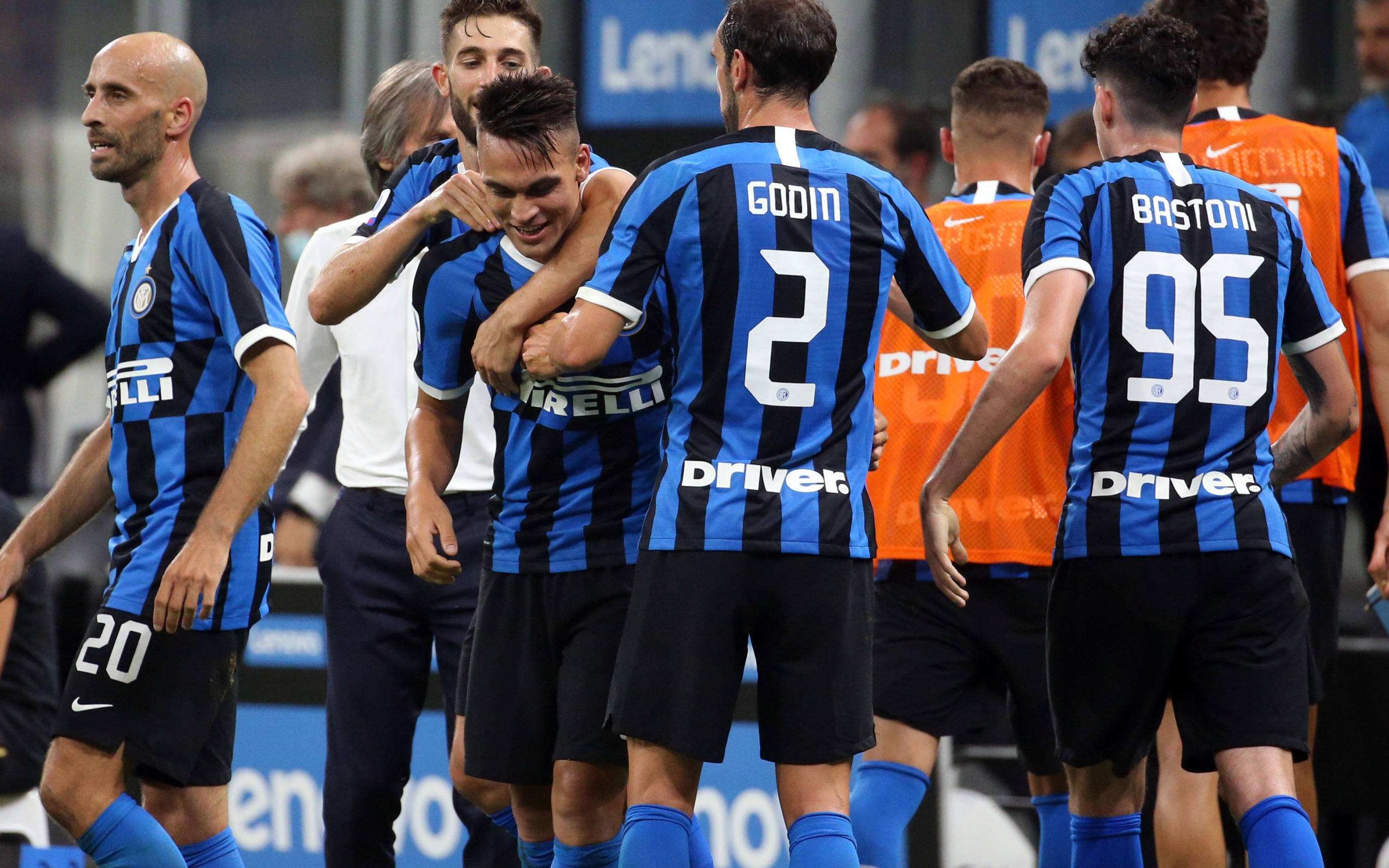 东契奇借掩护展现高超突破技巧（东契奇巧用挡拆尽显高超突破本领）