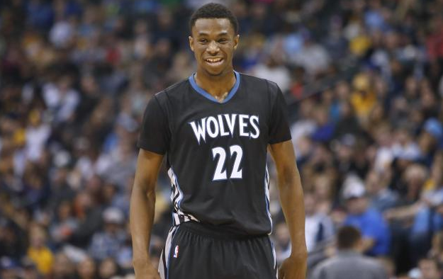 NBA战报：西亚卡姆24分准绝杀，步行者103-101险胜公牛（NBA快报：西亚卡姆24分读秒致命一击，步行者103-101险擒公牛）