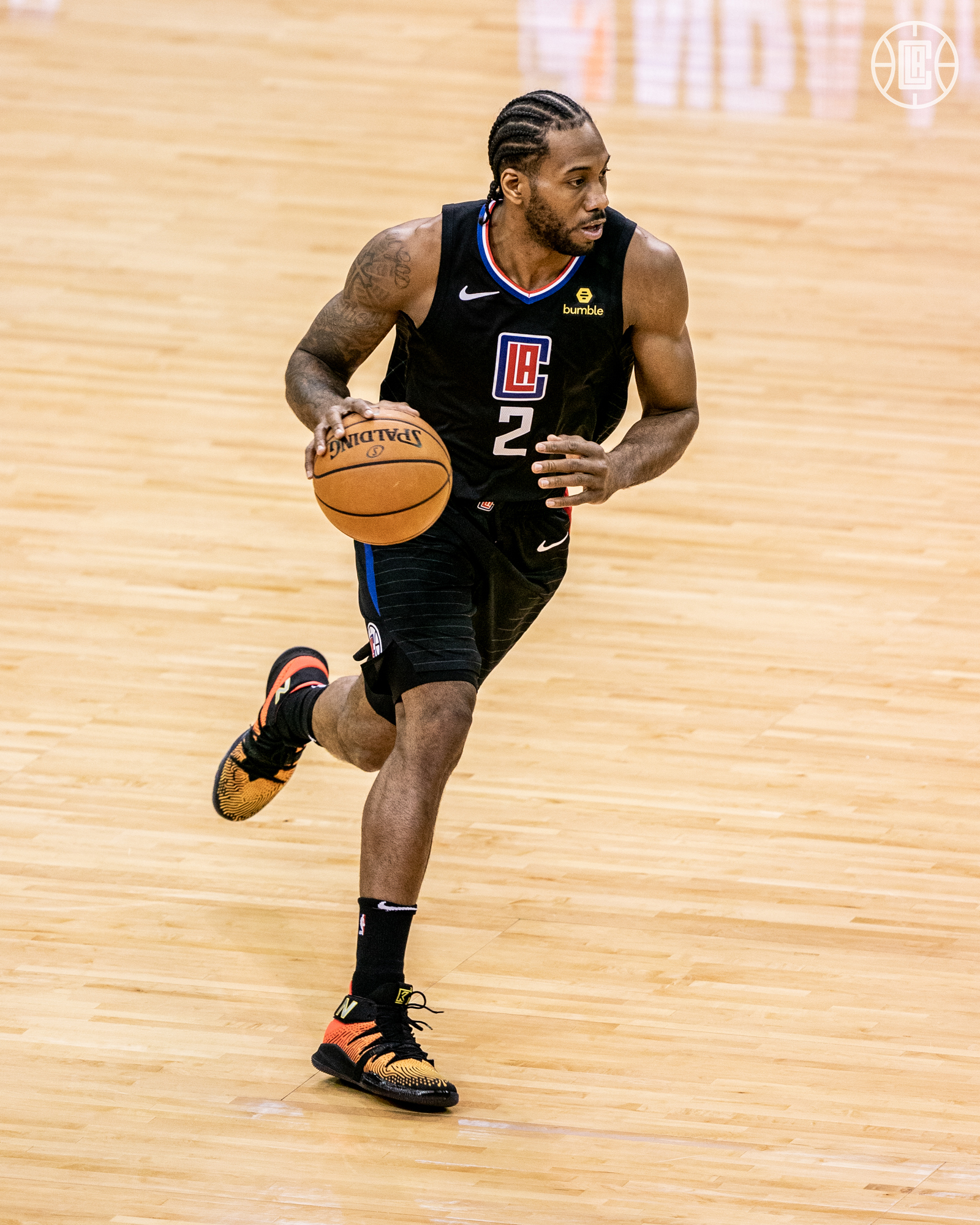 韦尔发挥神勇，单场空砍28分刷新生涯新高，另有19个篮板助威（韦尔神勇28分创生涯新高，携19篮板仍难救主）