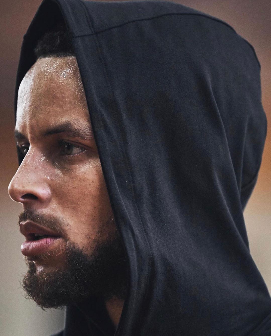 投篮手型为何如此重要？（为什么投篮手型至关重要？）