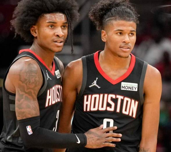 六边形战士！广东小外援奎恩19中11得到29分6篮板7助攻5抢断（攻防一体的广东小外援奎恩：19投11中砍下29分6篮板7助攻5抢断）