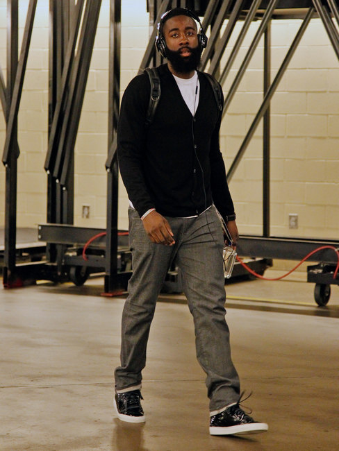 胡梅尔斯：拜仁上半场不给巴黎任何喘息机会，甚至有级别差距（胡梅尔斯：拜仁上半场全面压制巴黎，仿佛不在同一档次）