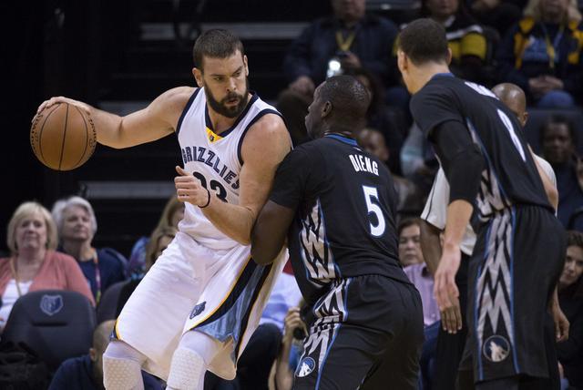 塞尔塔社媒玩梗曼联：五连胜在手，做我们的剪头哥就可以理发了（塞尔塔社媒调侃曼联：拿下五连胜，当我们的“剪头哥”就能理发）