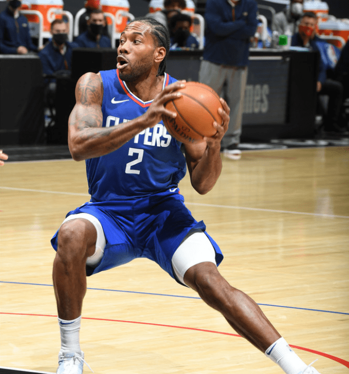 魔术官方：萨格斯遭遇左髋部挫伤，复出时间取决于后续治疗（魔术官方通报：萨格斯左髋部挫伤，回归时间视后续治疗进展而定）