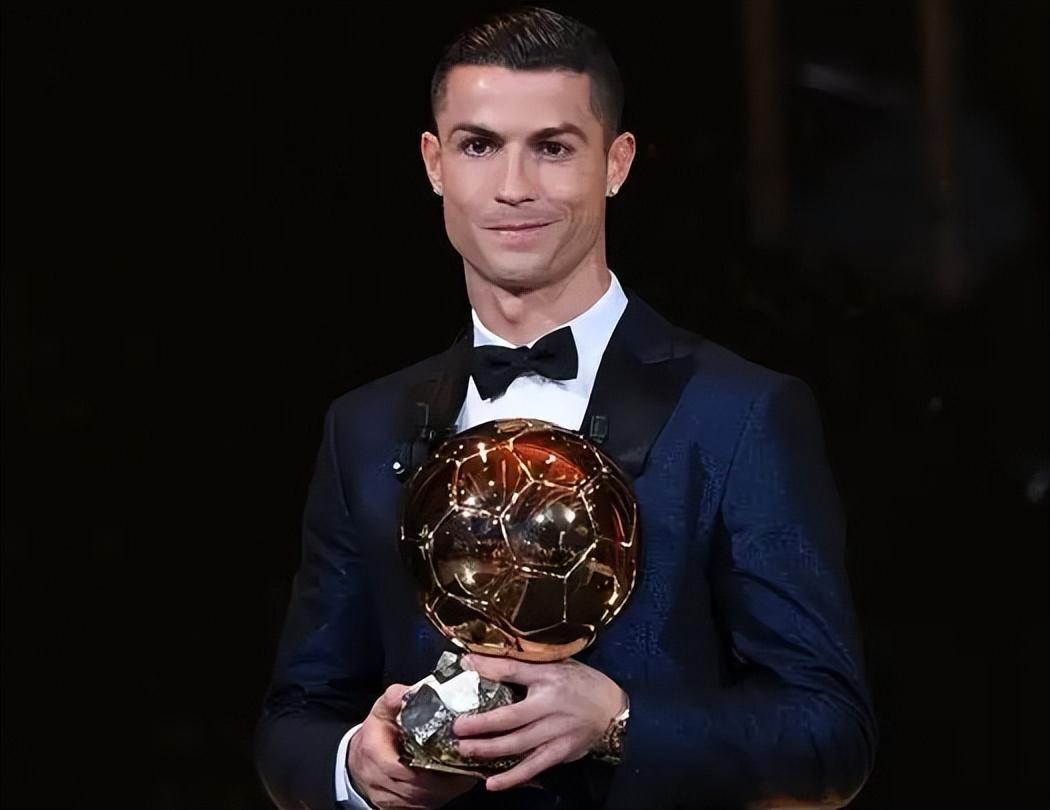 美记：国王GM迫切想要交易拉文，他认为球队失分多都怪拉文（美媒称国王GM急寻交易拉文，指球队失分居高皆因他）