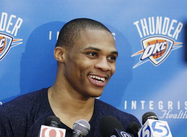 辽宁男篮三连胜王哲林状态火热（辽宁男篮豪取三连胜，王哲林火力全开）